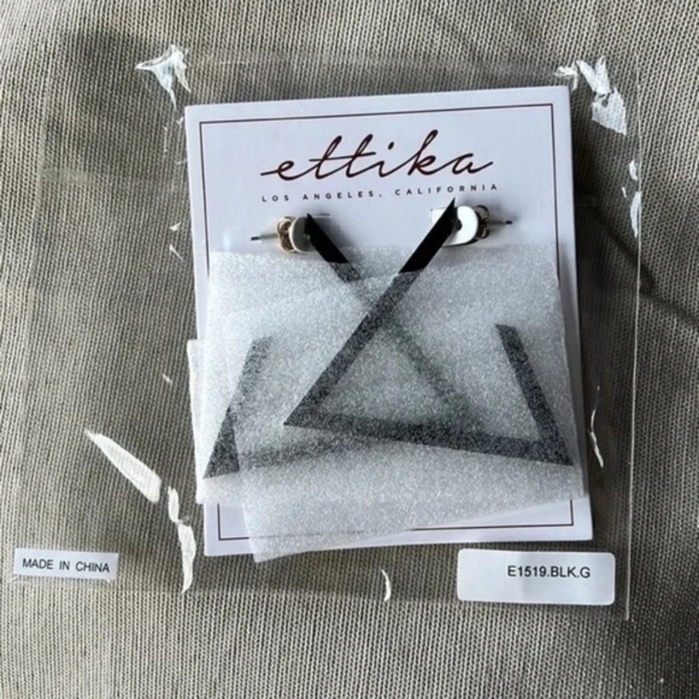 Ettika Los Angeles Funky Geometric Triangular Black Hoop Earrings::NWT::